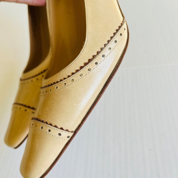 COACH VTG Sz 7.5 Camel Color Leather Cathy Spectator Pump Heels Shoes Slip On - Picture 4 of 10